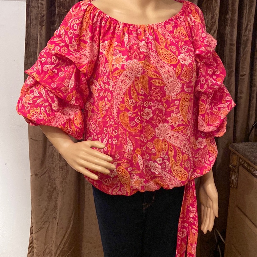 New with tag , small, hot pink, white blouse